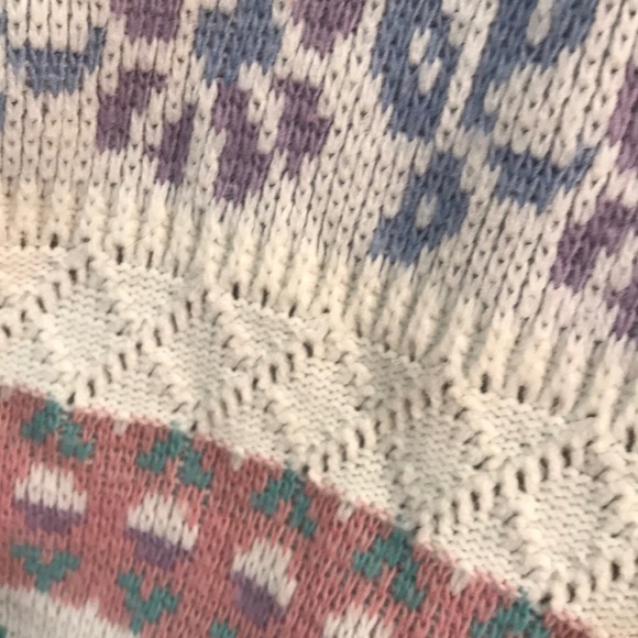 ⚡️FINAL PRICE⚡️VTG Season Ticket Flower Sweater - Picture 12 of 12